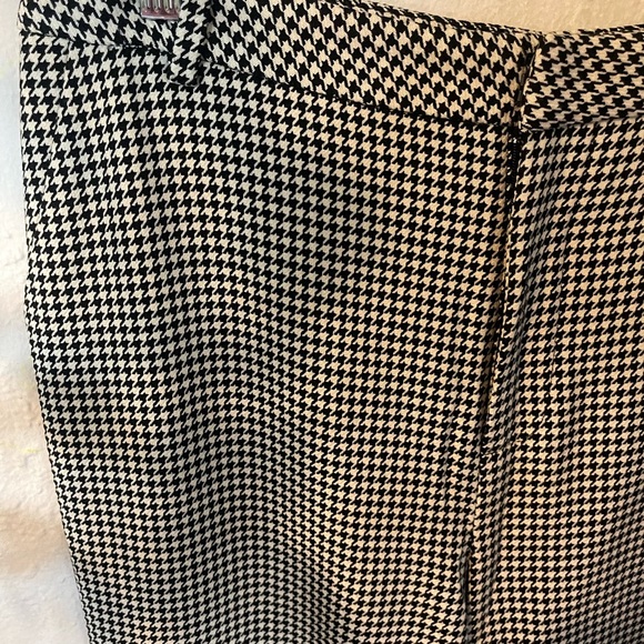 L’AGENCE Logan Trouser Black and White Houndstooth - Picture 5 of 10